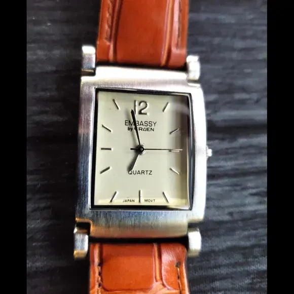 Rare Hinged Lug Embassy Gruen Vintage Men's‎ Tank Dress Watch